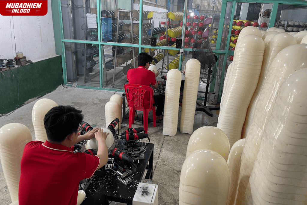 Chất liệu nón bảo hiểm quà tặng tiệm kim cương cao cấp