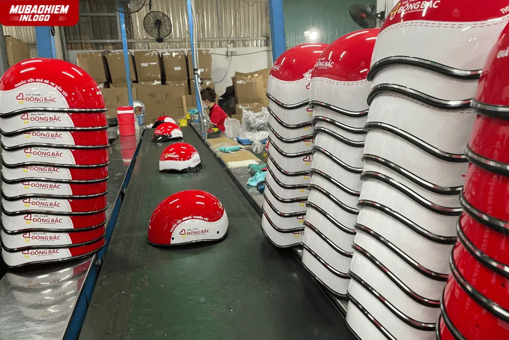 Mũ bảo hiểm in logo nhà thuốc quà tặng hữu ích, an toàn