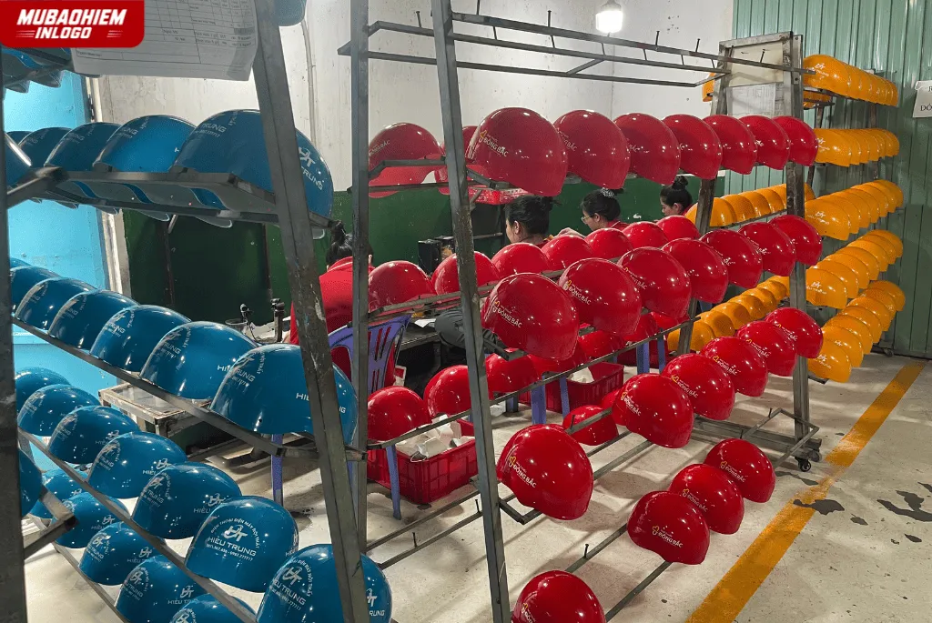 In logo mũ bảo hiểm quà tặng nhà thuốc tinh tế, cao cấp