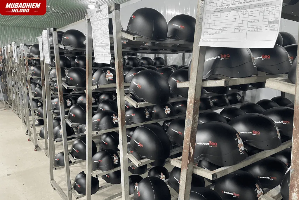 Sản xuất mũ bảo hiểm in logo nhà hàng quán nướng BBQ Hàn Quốc